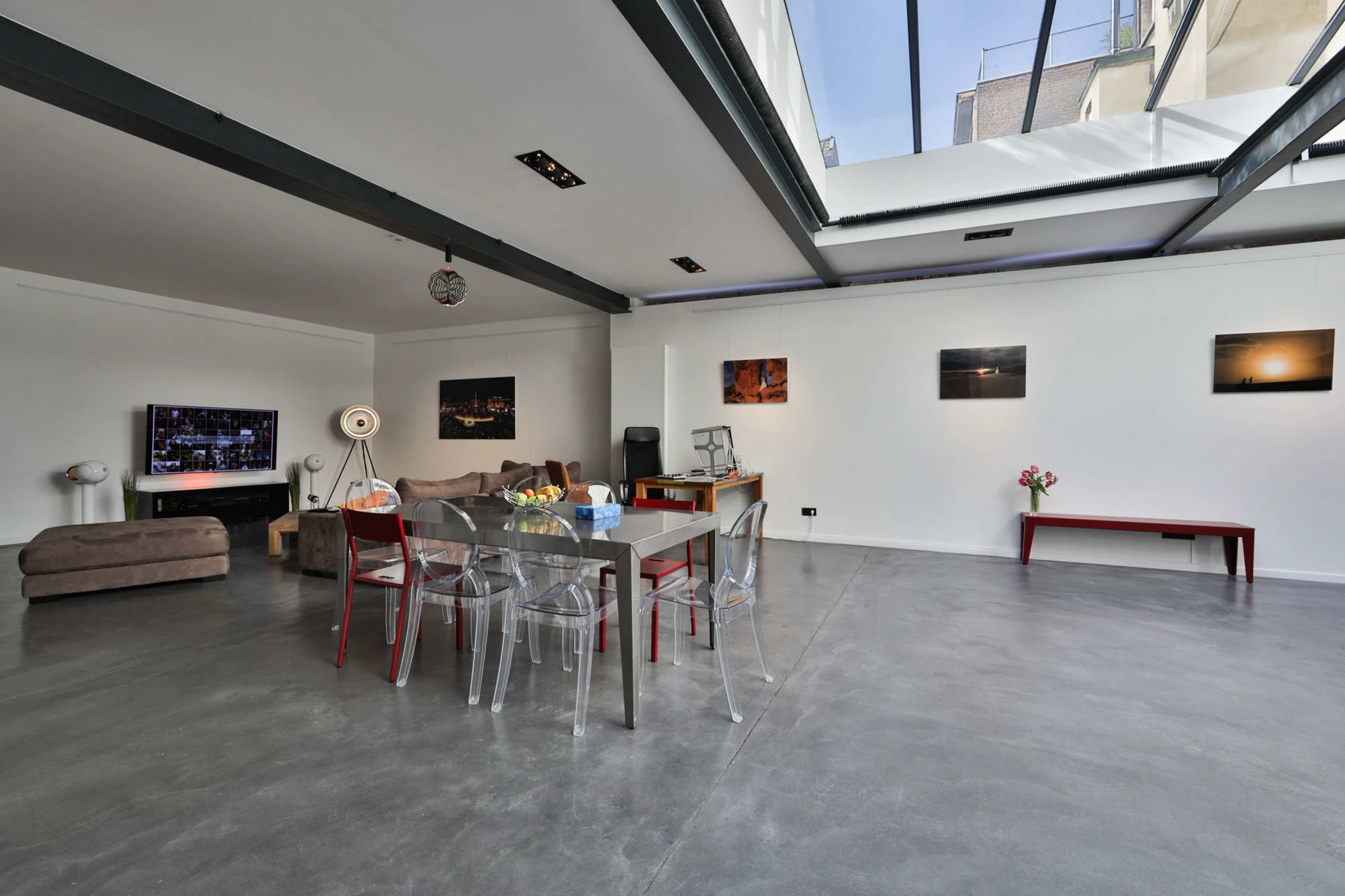 Studio photo à Uccle · volume et profondeur de l’espace de séance