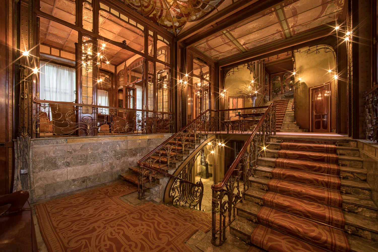 Escalier et verrière de l’Hôtel Solvay à Bruxelles, photographiés par Hani Kanaftchian